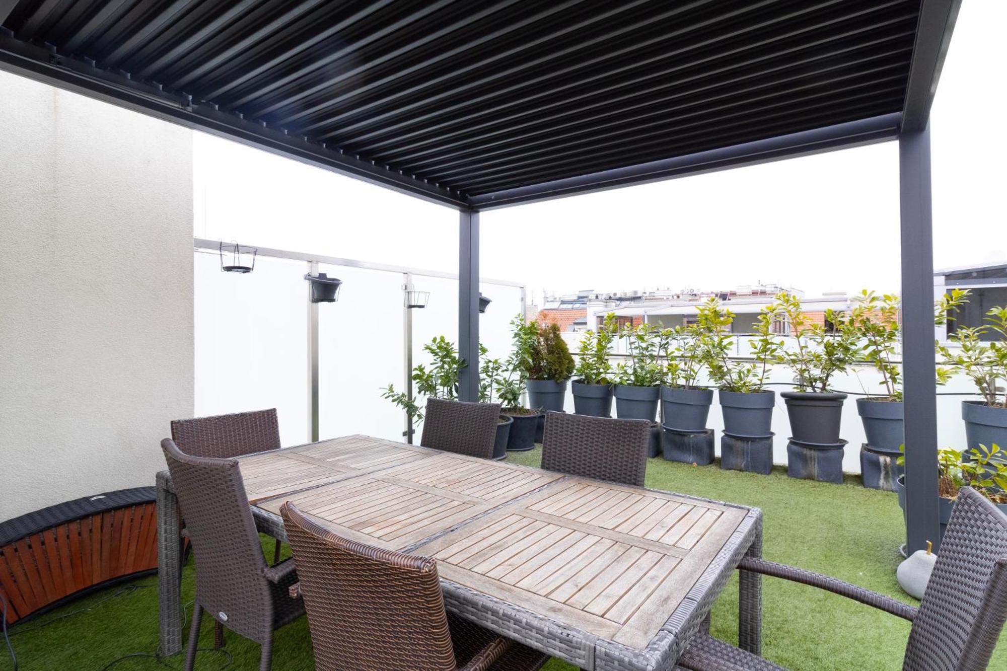 Jacuzzi Roofterrace Luxury Over The Opera Budapesta Exterior foto